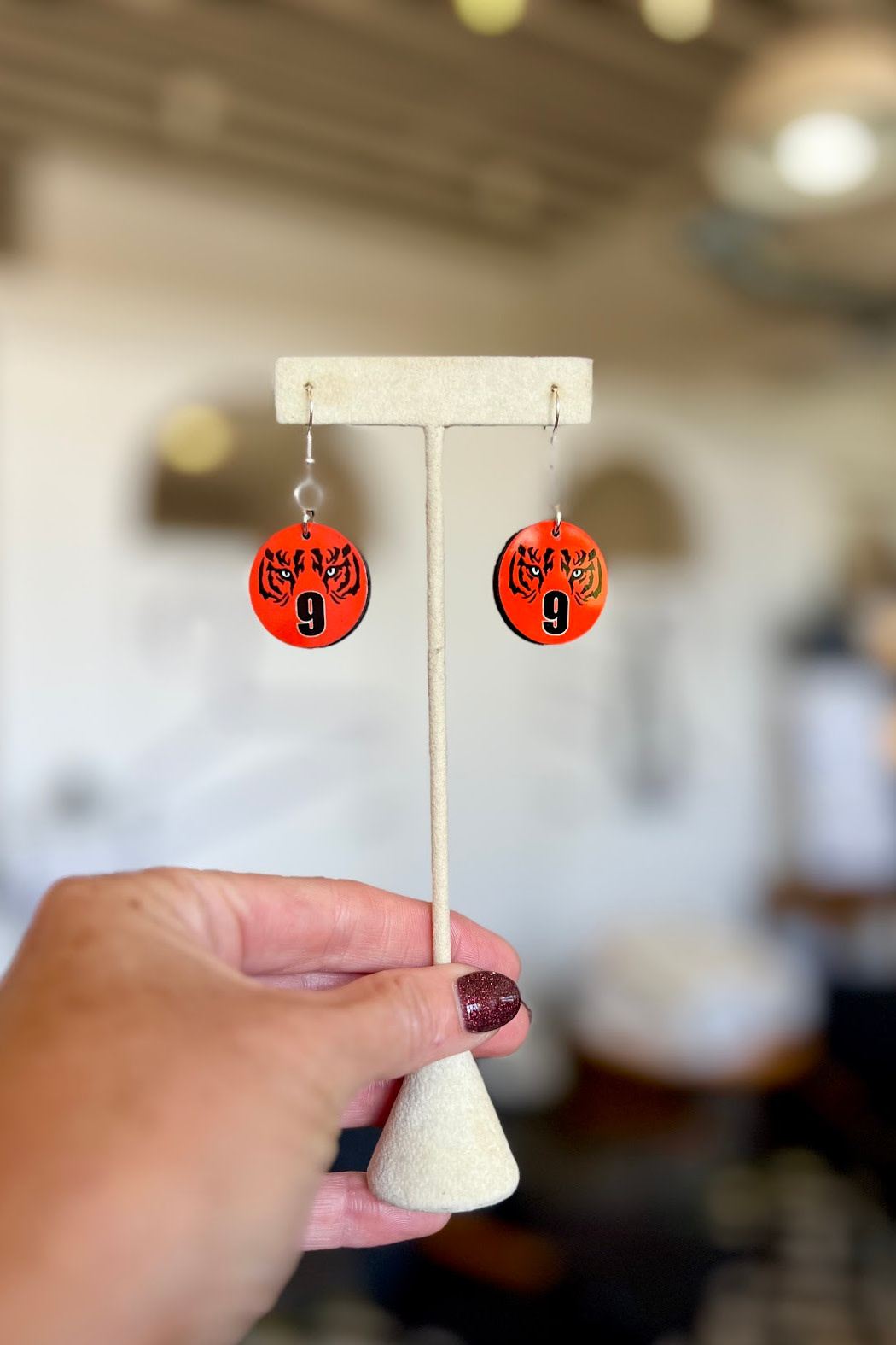 Shades Jewelry Tiger w 9 Earrings