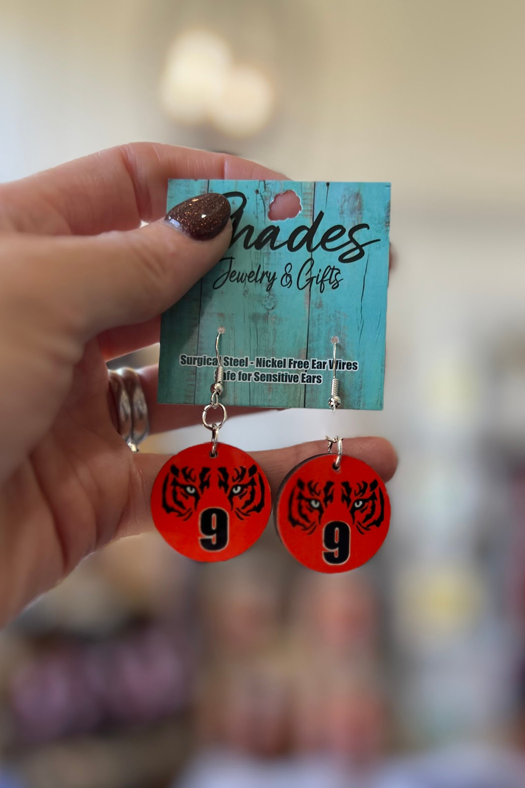 Shades Jewelry Tiger w 9 Earrings