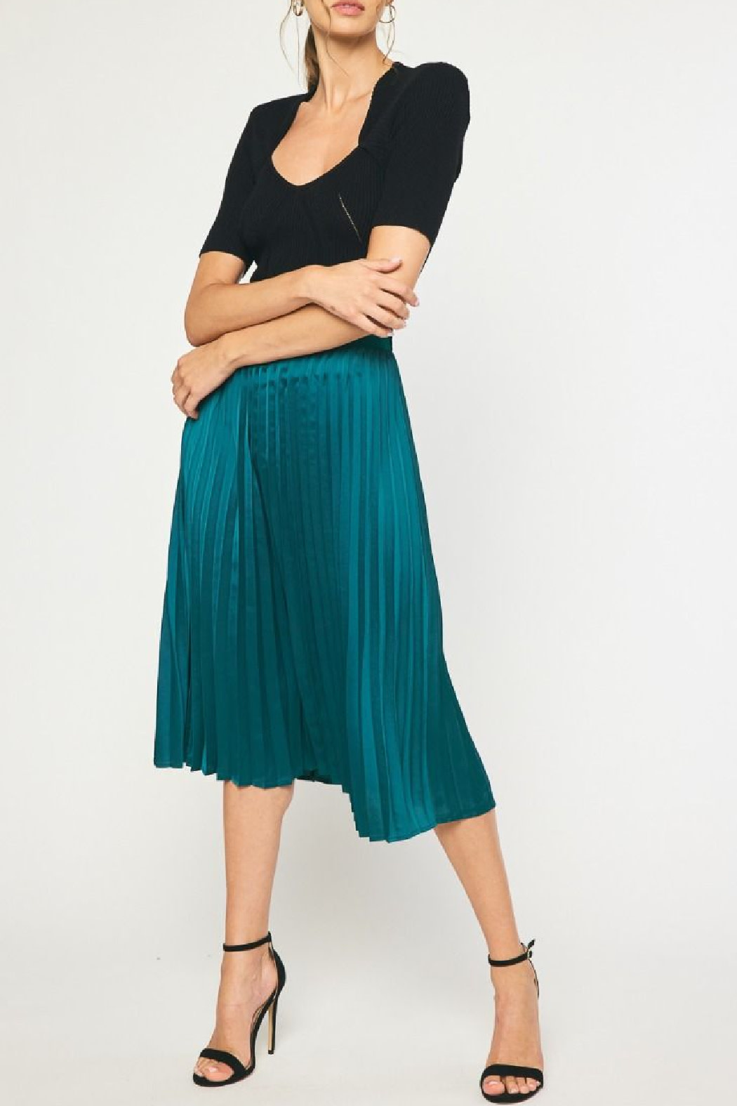 Entro Pleated Midi Skirt