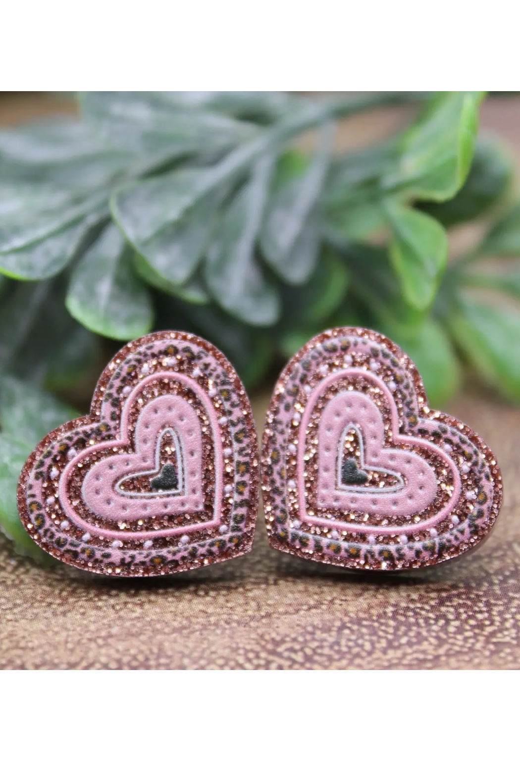 Trend Boutique Glitter heart stud earrings