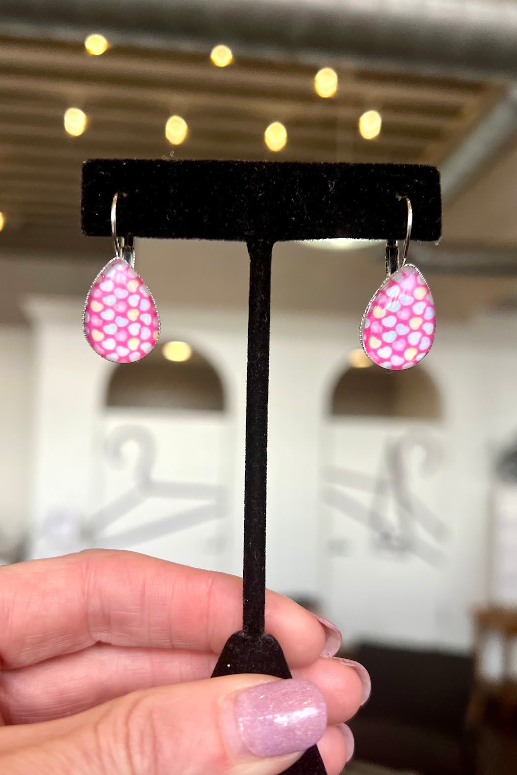 Trend Boutique Small hearts french lever earrings