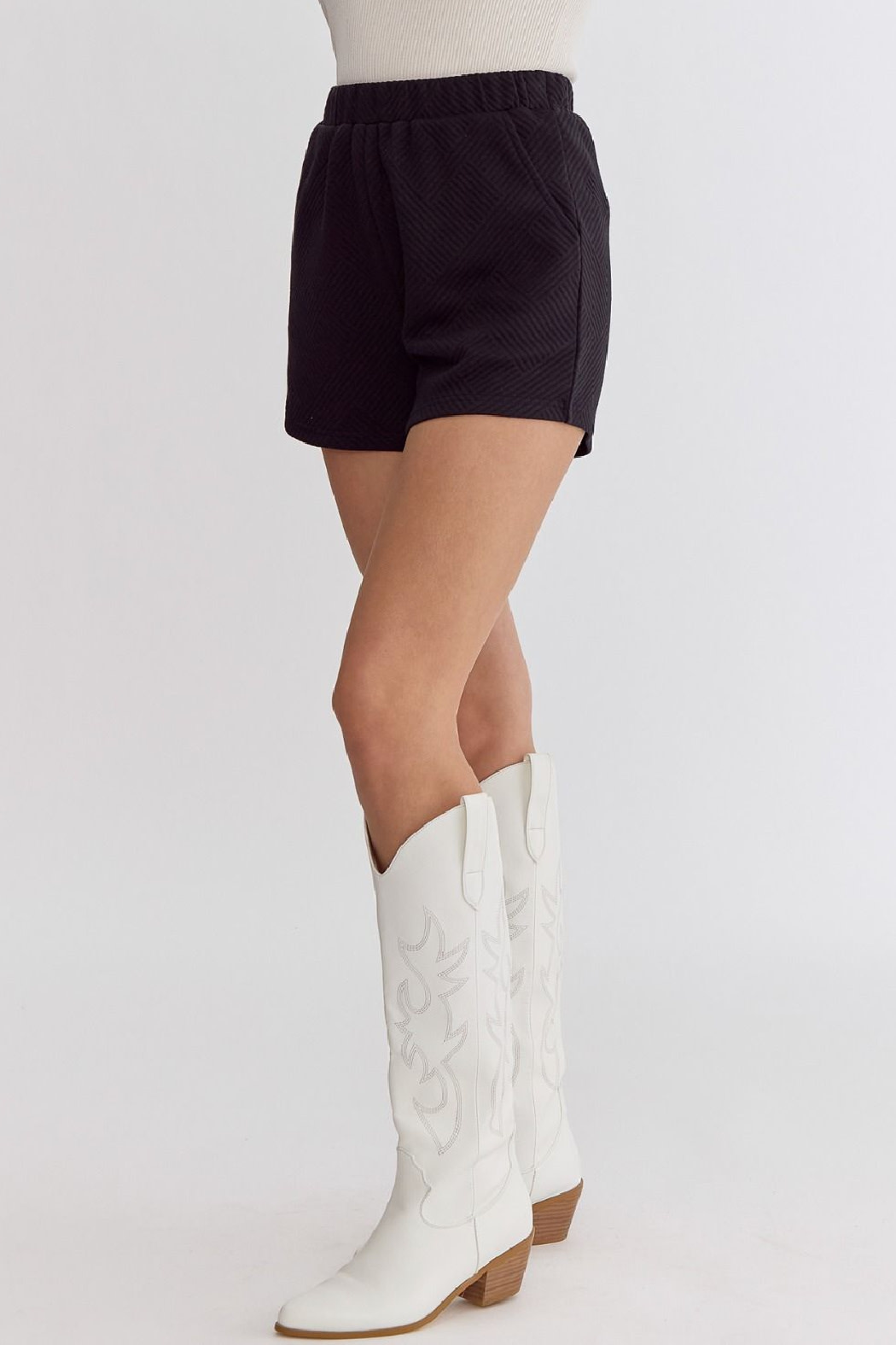 Entro Textured knit shorts