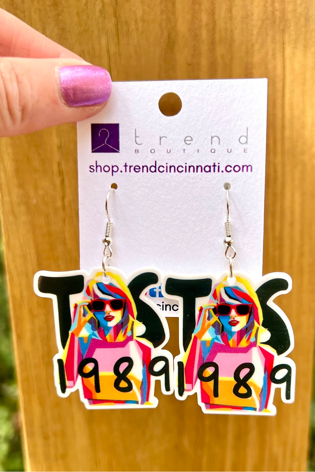 Trend Boutique TS 1989 dangle earrings