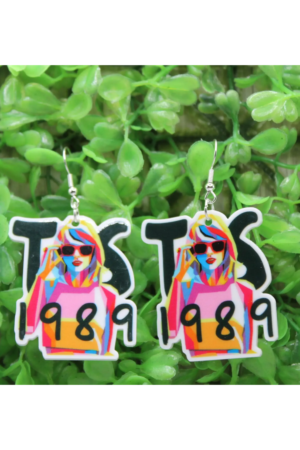 Trend Boutique TS 1989 dangle earrings