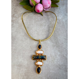 Imagine Fashion Blanca Necklace in Onyx Gold Pearl