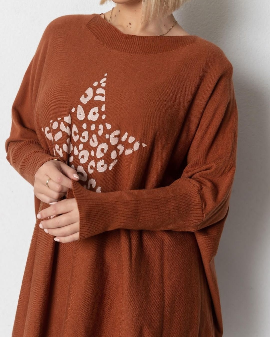 Willow Tree Halo Star Tan Jumper