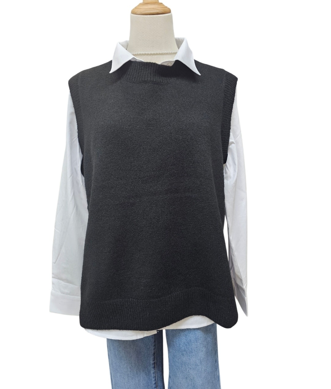 Luna Sky Tabard Recycled Yarn Vest - Black