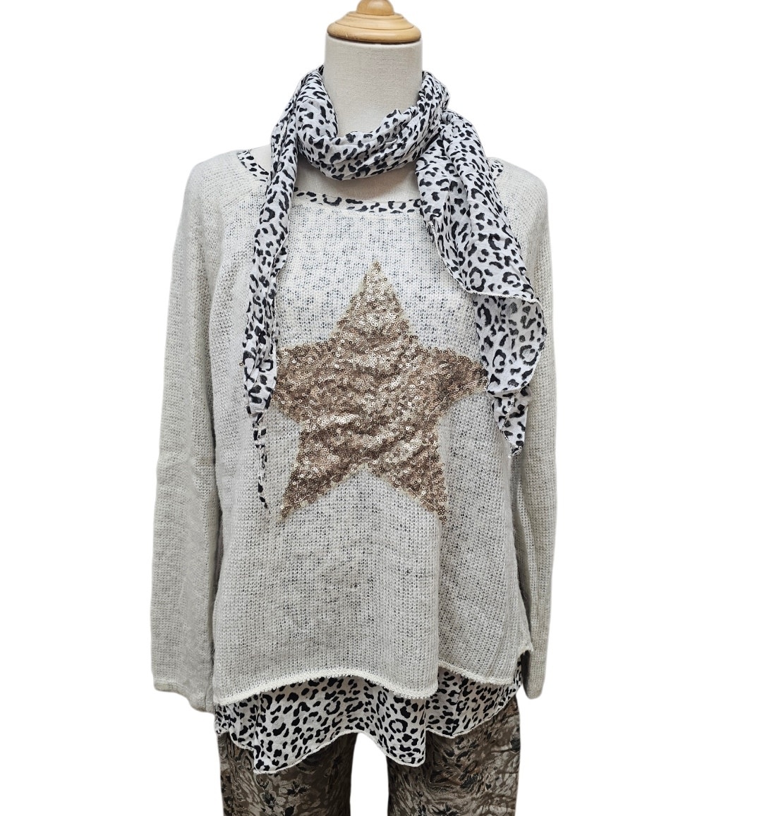 Vera May Italian Star Detail Top - Sabbia