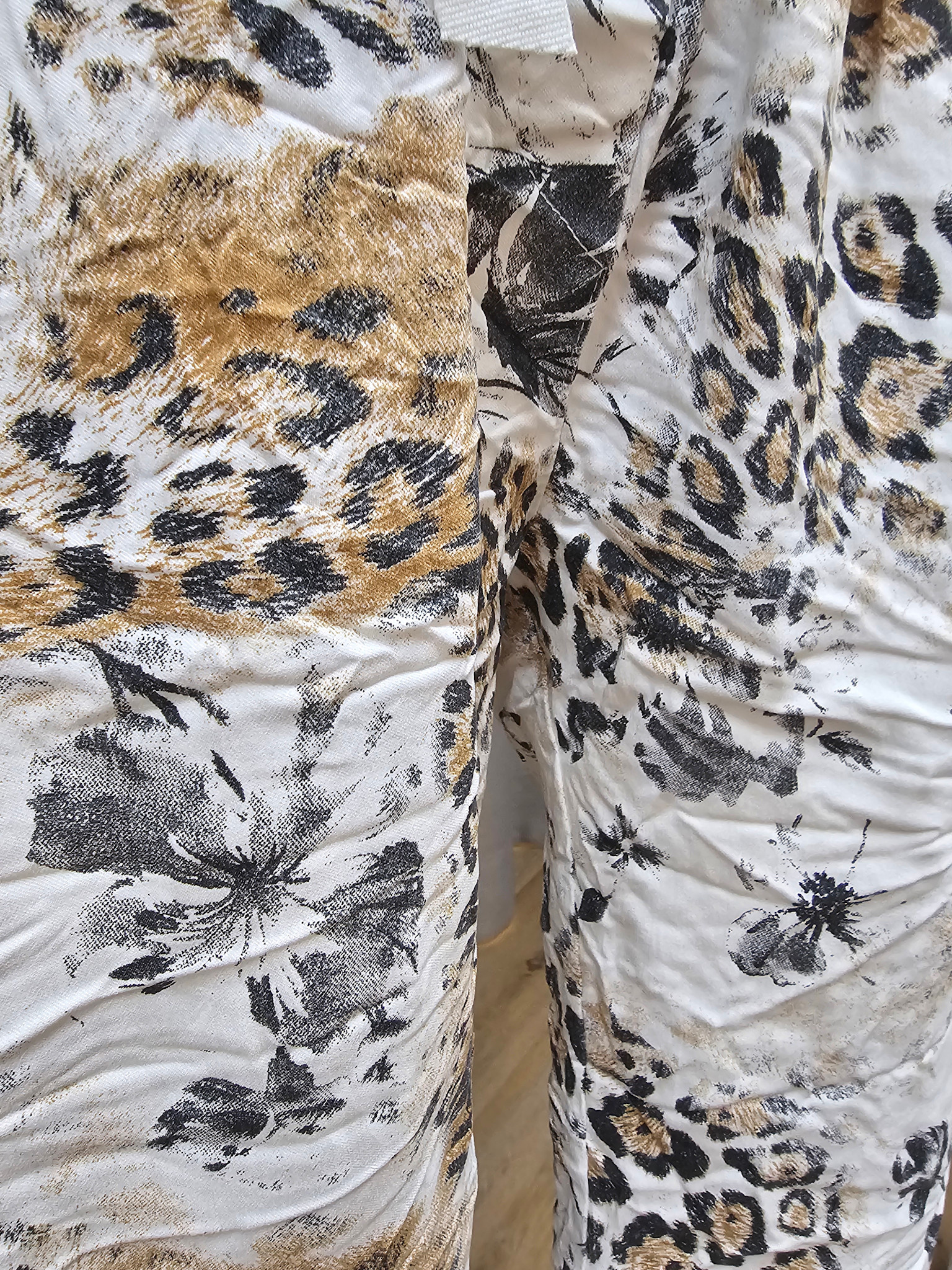 Vera May Leopard Italian Pants - White