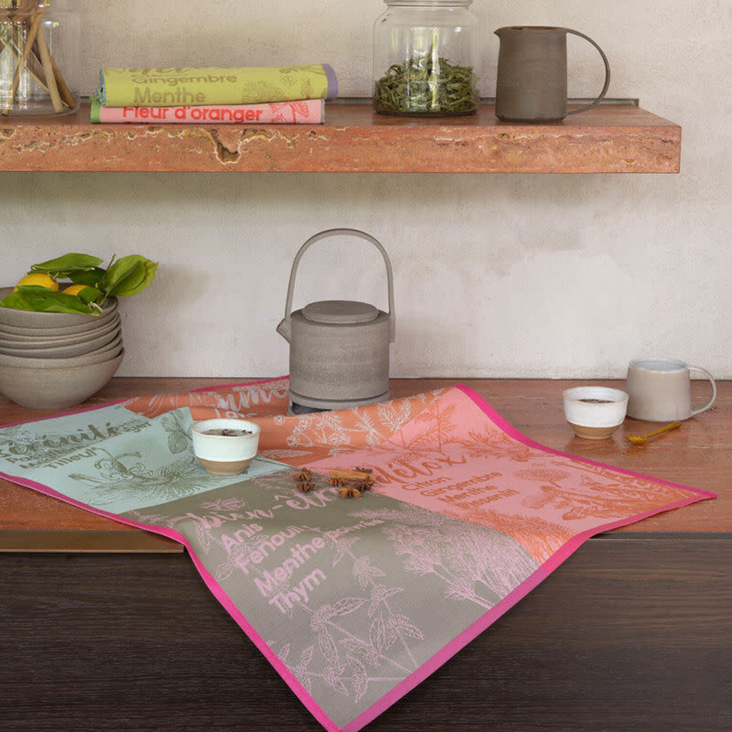 Legumes Au Jardin Beige Tea Towels by Le Jacquard Français