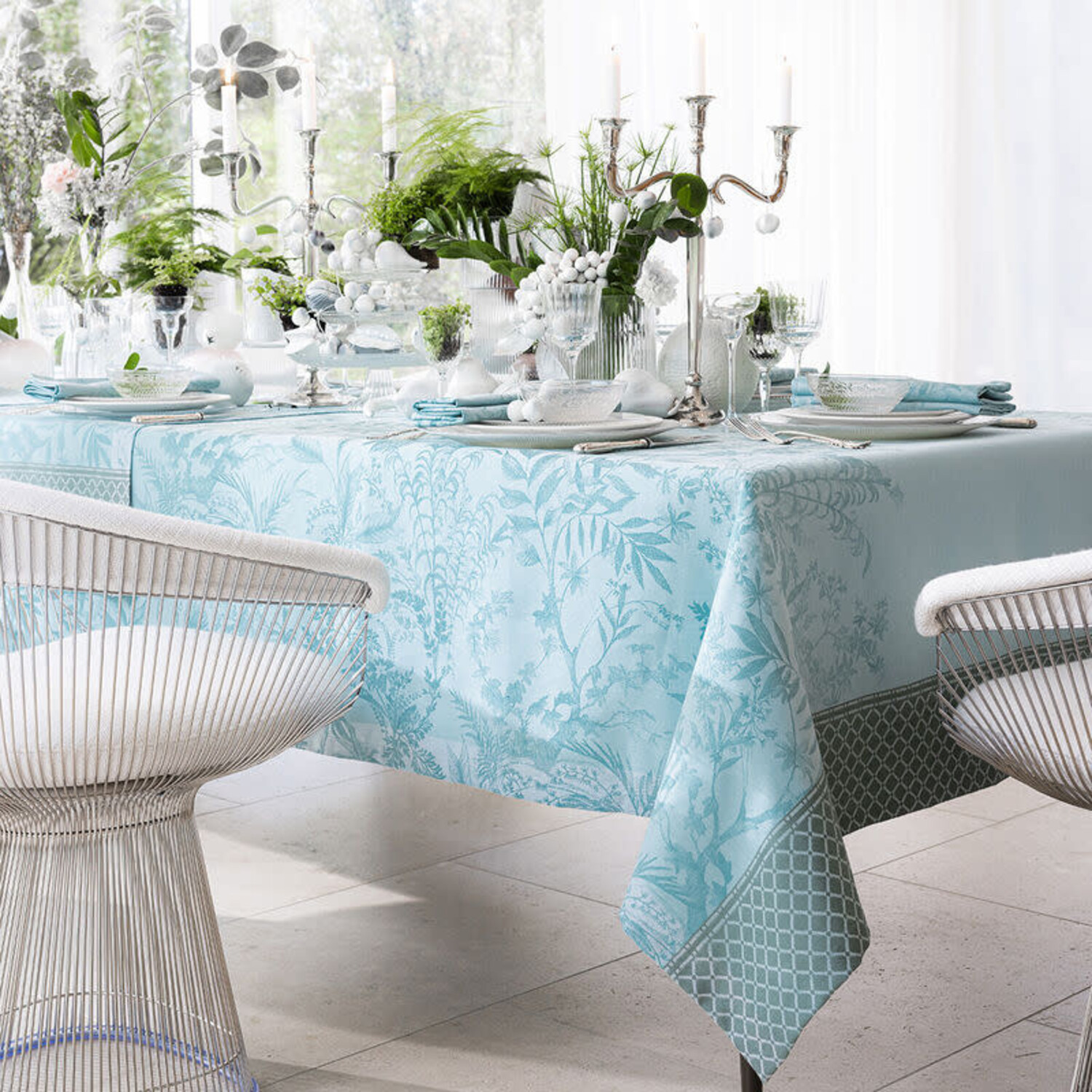 Jardin d'Eden Tablecloth - Blue 69 x 69 - CAPERS Home