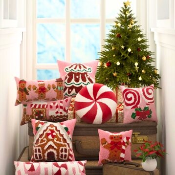 Holiday Pillows & Throws