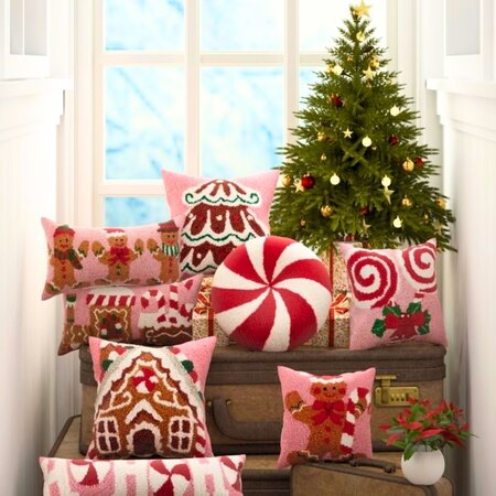 Holiday Pillows & Throws