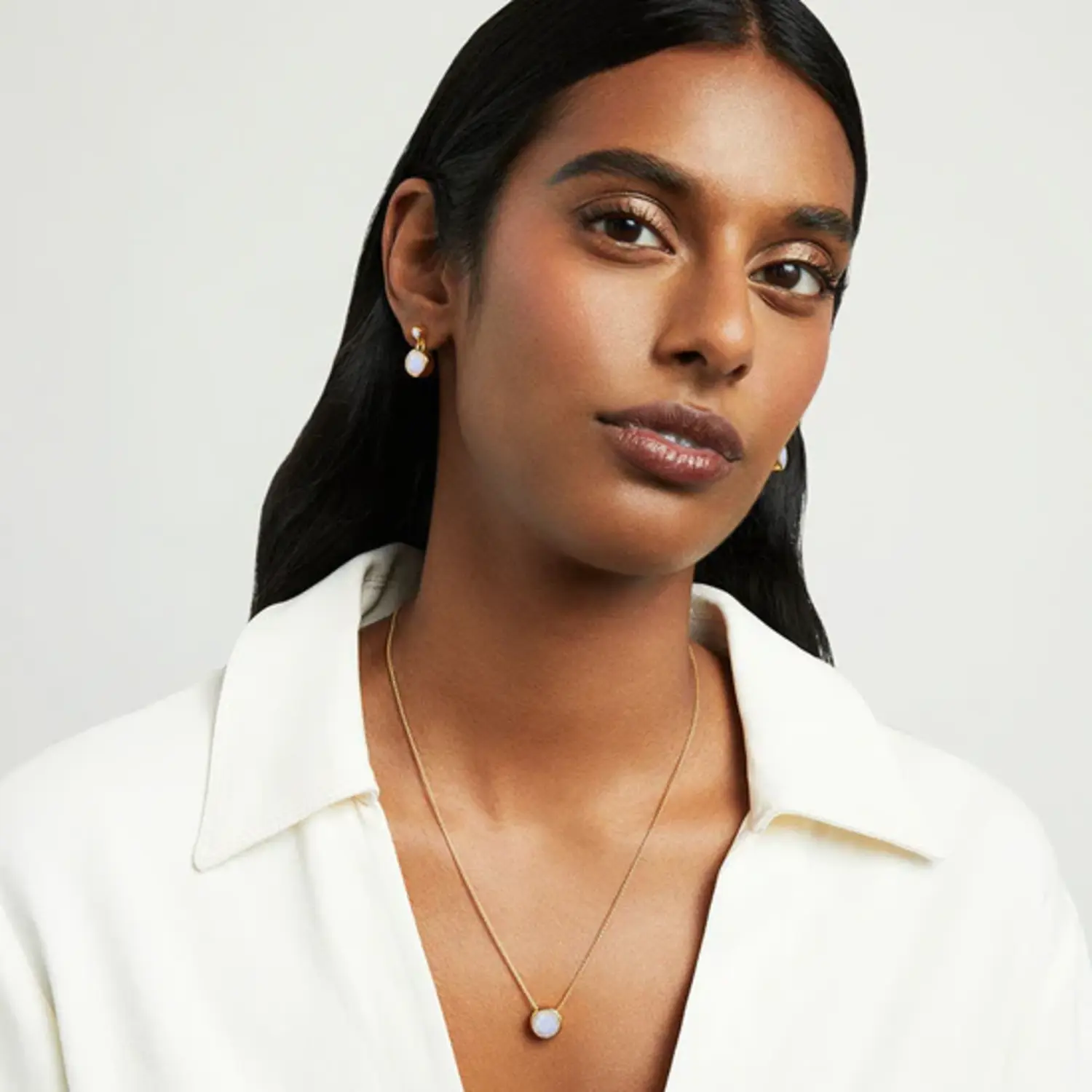 Signature Pendant Moonstone | Elegant Pendant Necklace for Gifting