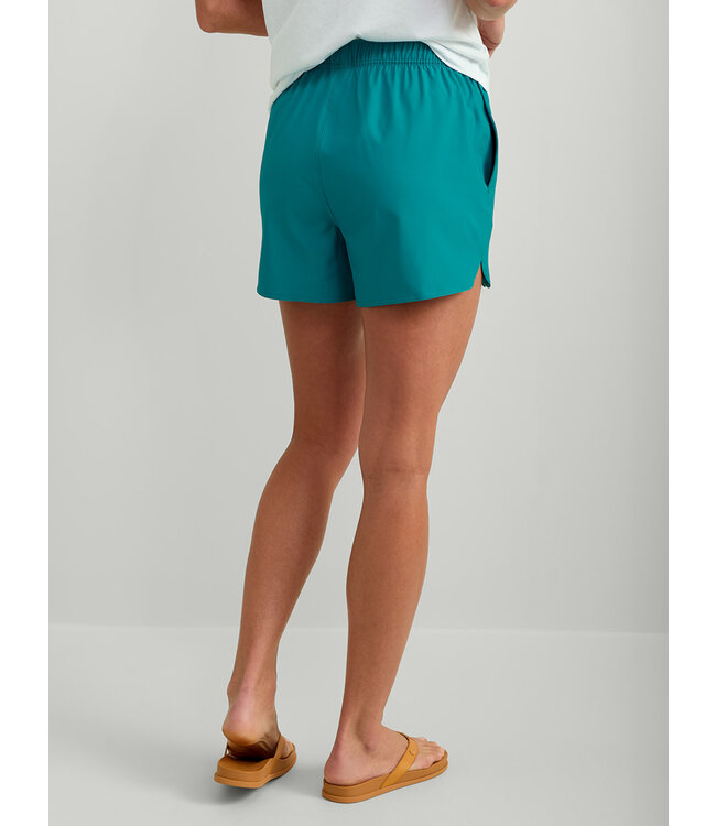 Pursuit Volley Women's Shorts