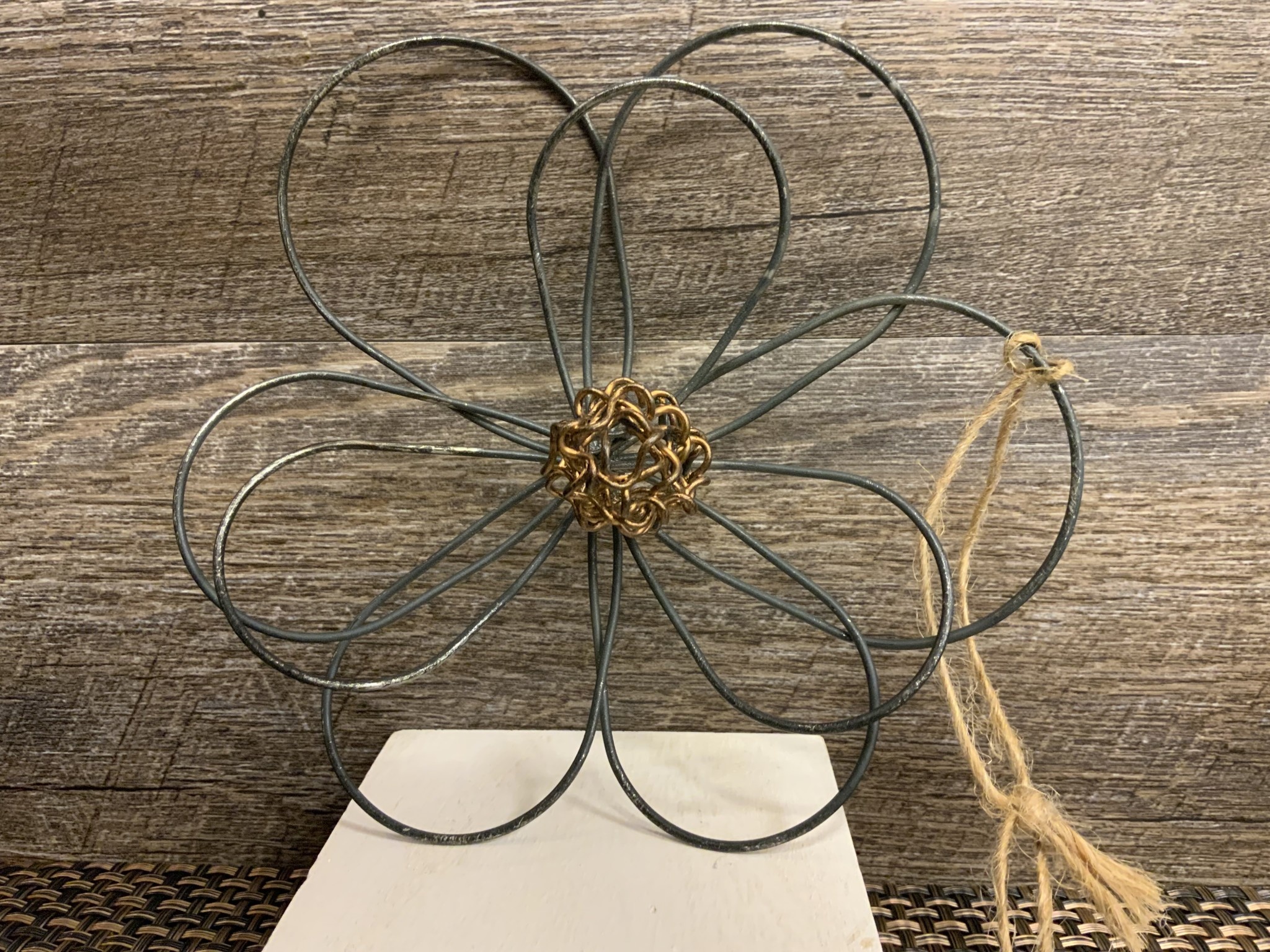 Gold Wire Flower Wall Decor, 23
