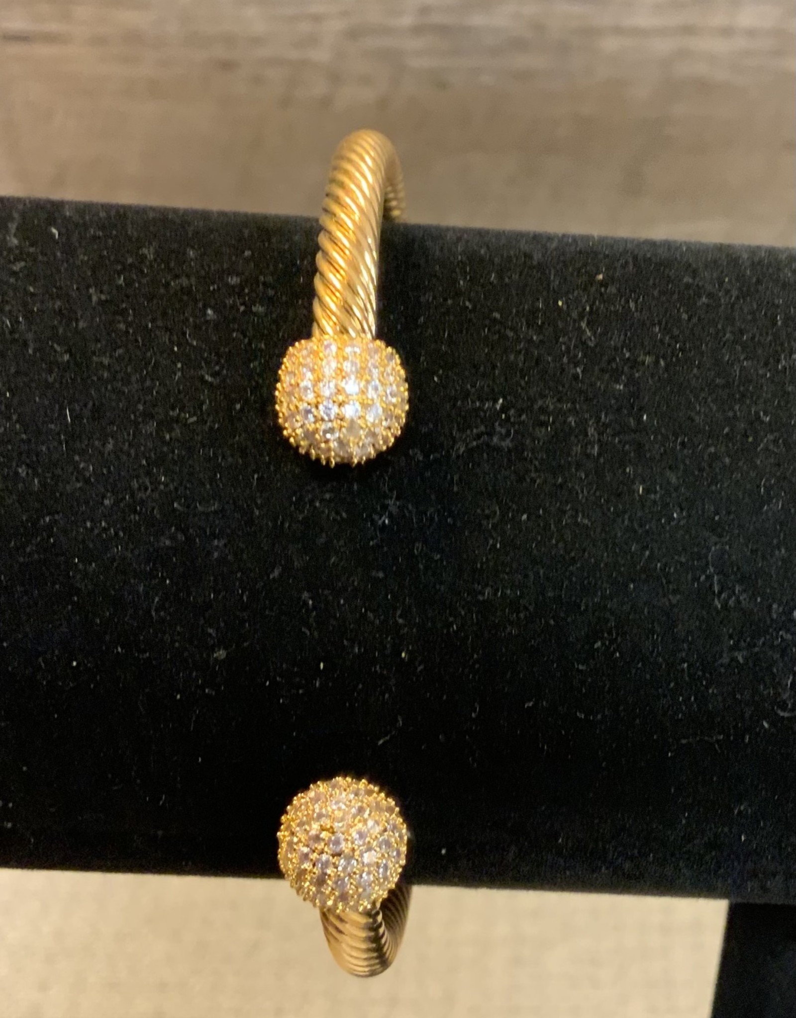 Gold Twist w/White Stone Ends Bracelet