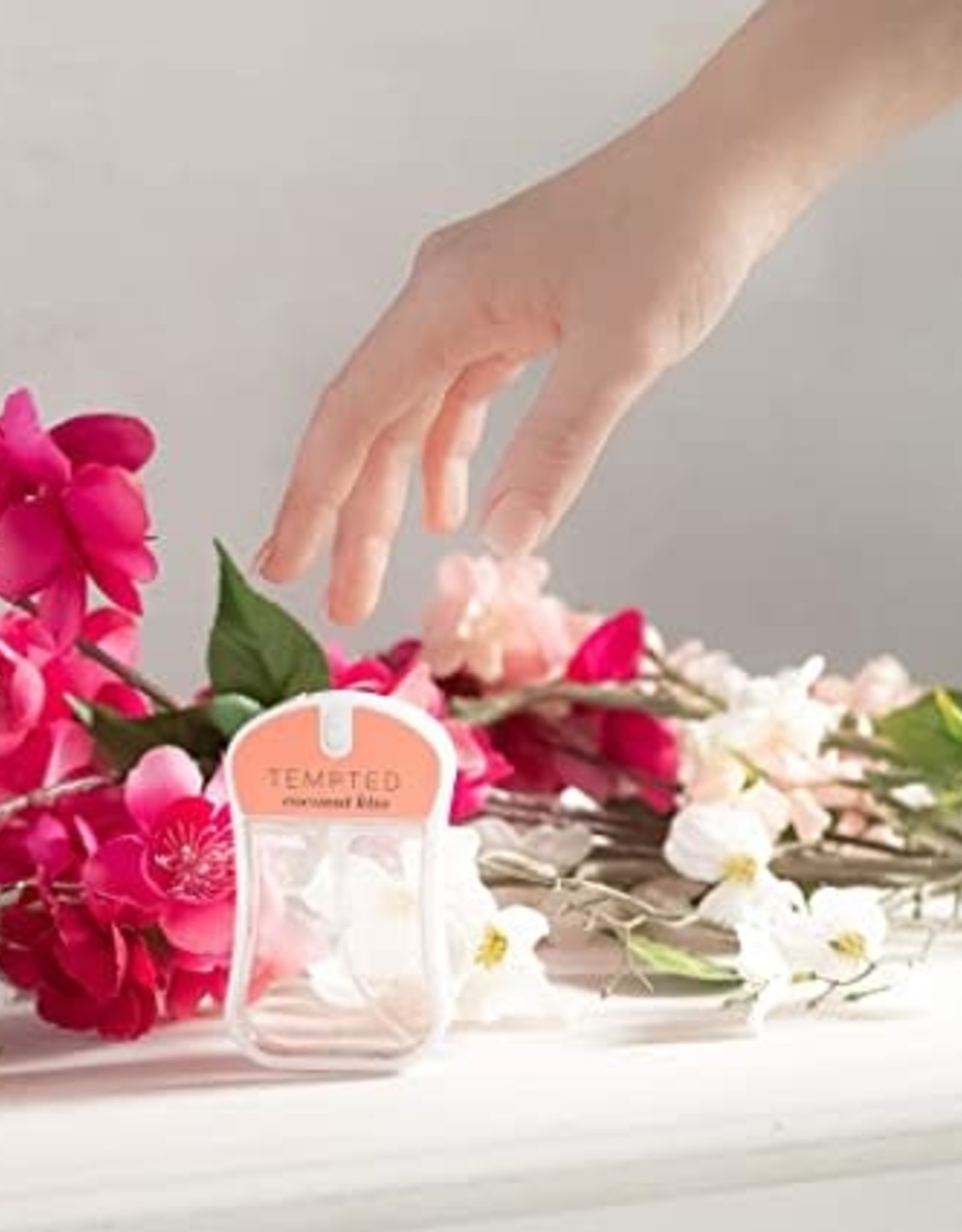 Mixologie Mixologie Body Mist Spray Tempted (Coconut Kiss)