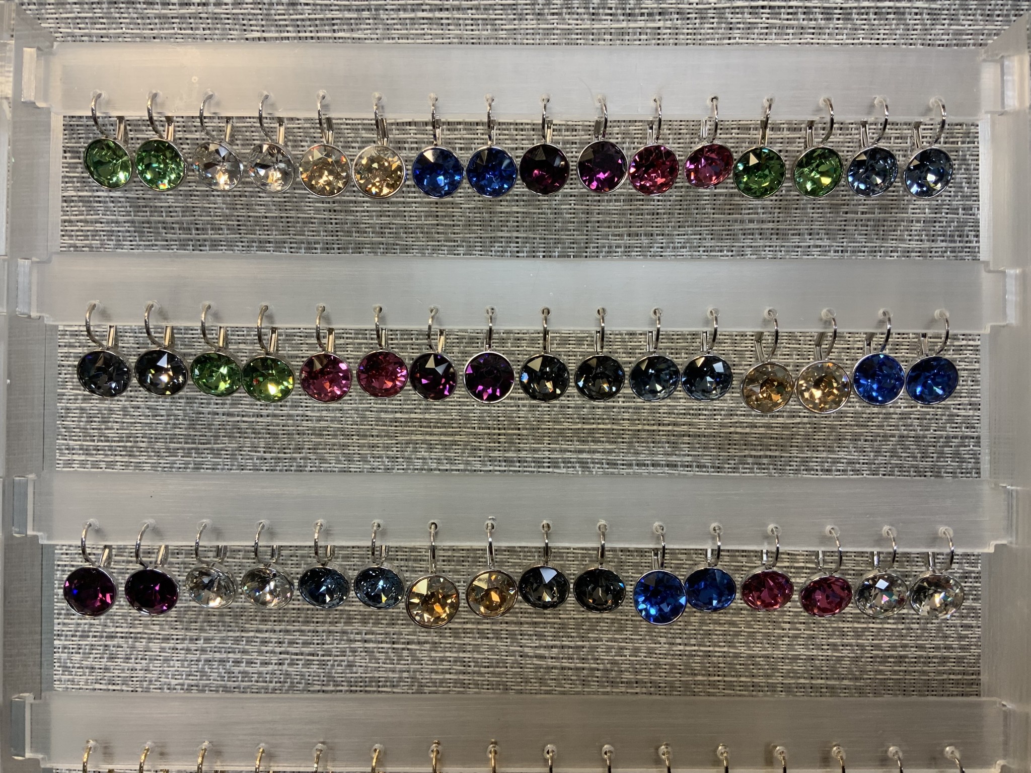 Earrings display | Anju Jewelry