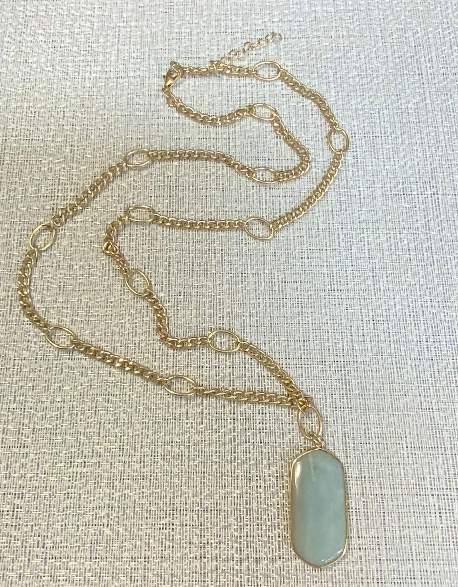 Gold Chain w/Ovals & Stone Pendant Necklace