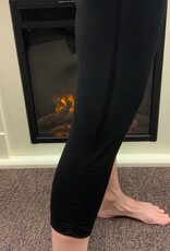 Lulu B Black Ponte Capri Legging w/Tummy Control & Ruching