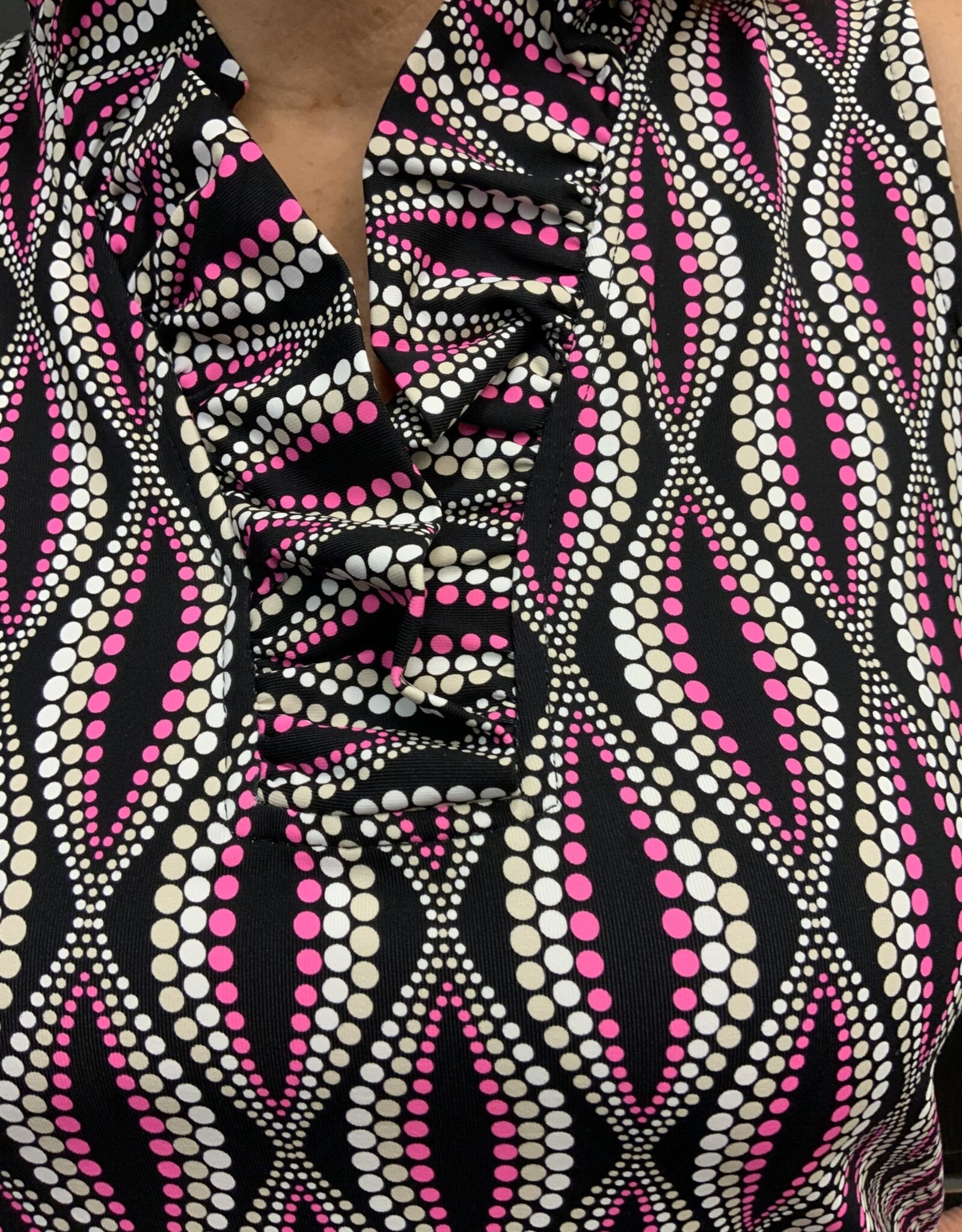 Lulu B Black/Pink Dotted Print Ruffle Neckline Sleeveless Top