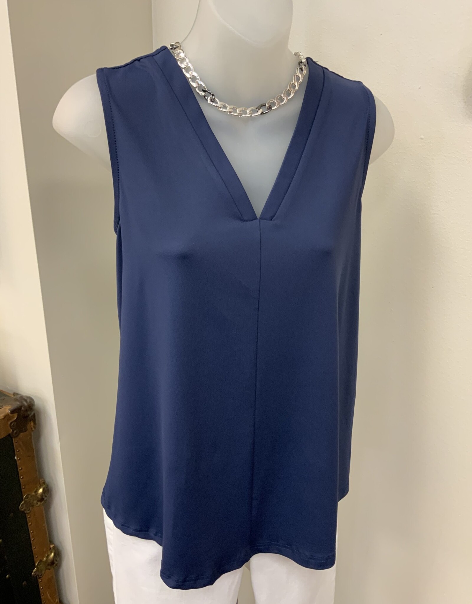 Lulu B Navy V-Neck Tank w/Center Seam