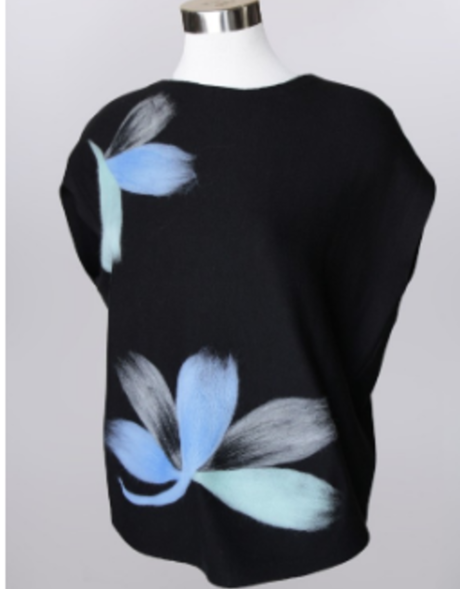 Keren Hart Keren Hart Black Petal Design Crew Neck Cap Sleeve Sweater Top LS