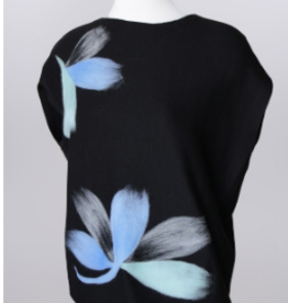 Keren Hart Keren Hart Black Petal Design Crew Neck Cap Sleeve Sweater Top LS