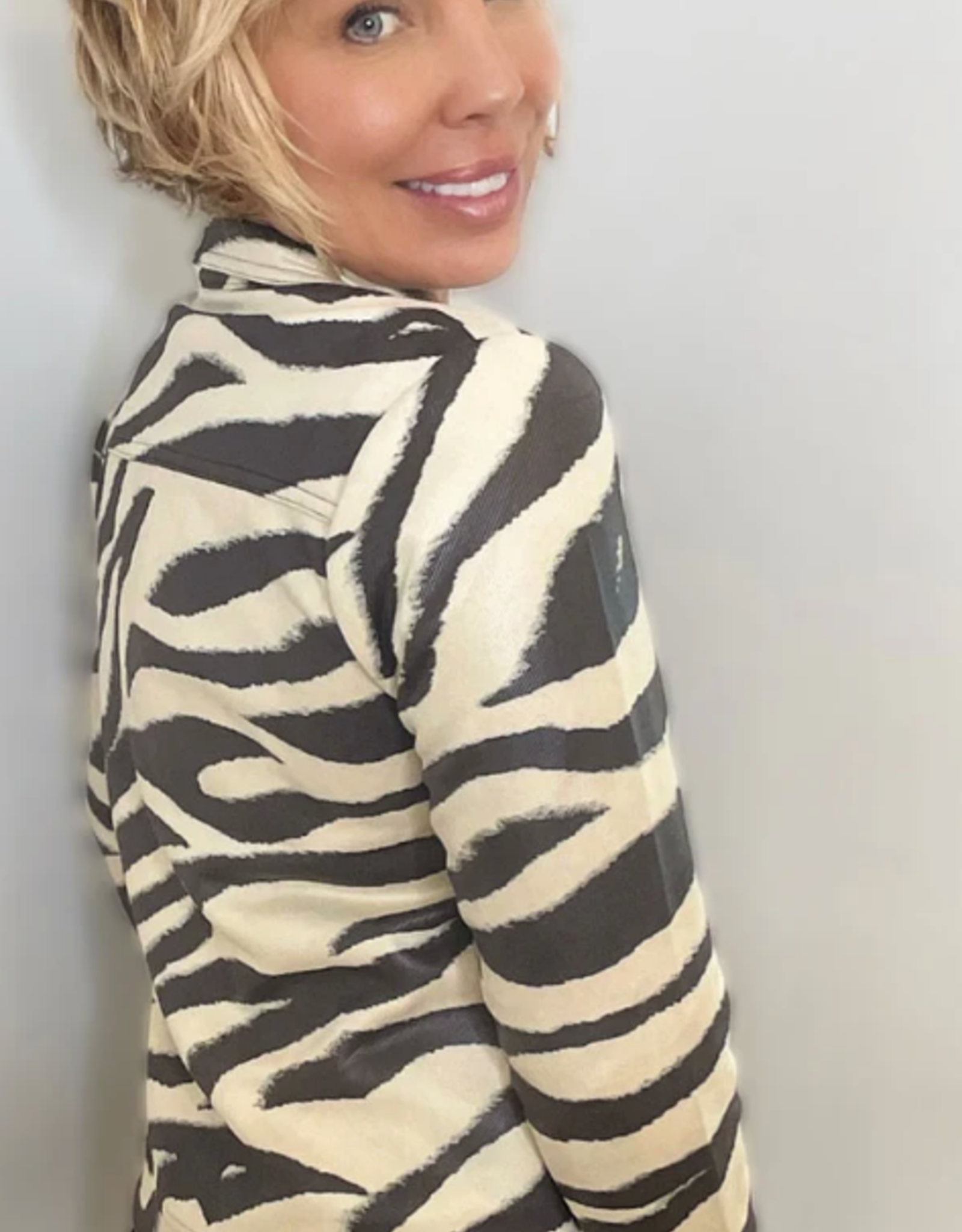 Ethyl Ethyl Grey/Ivory Zebra Print Sip Up Long Sleeve Jacket KK