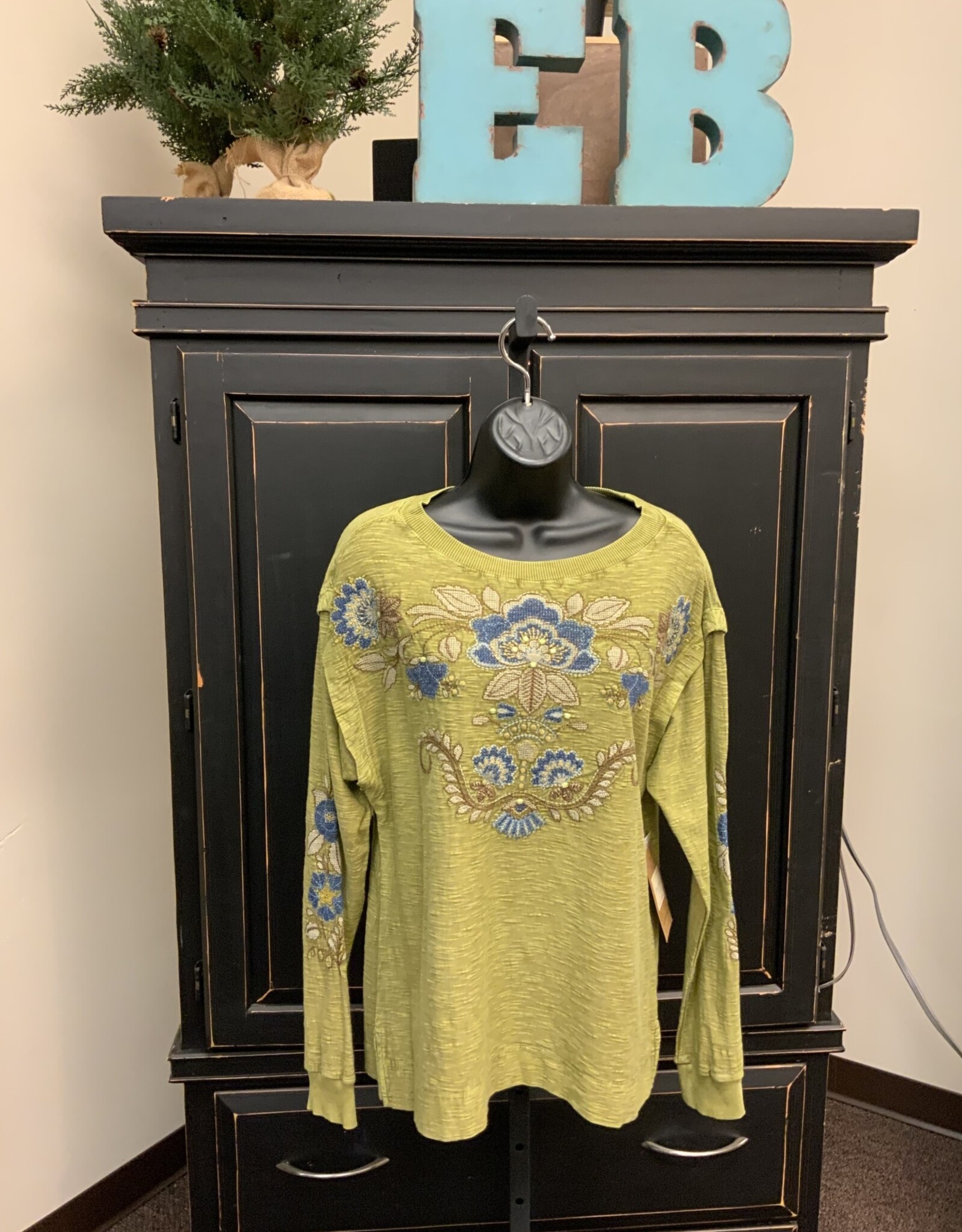 Tru Luxe Tru Luxe Green Embroidered Embellished Round Neck Long Sleeve Top CC