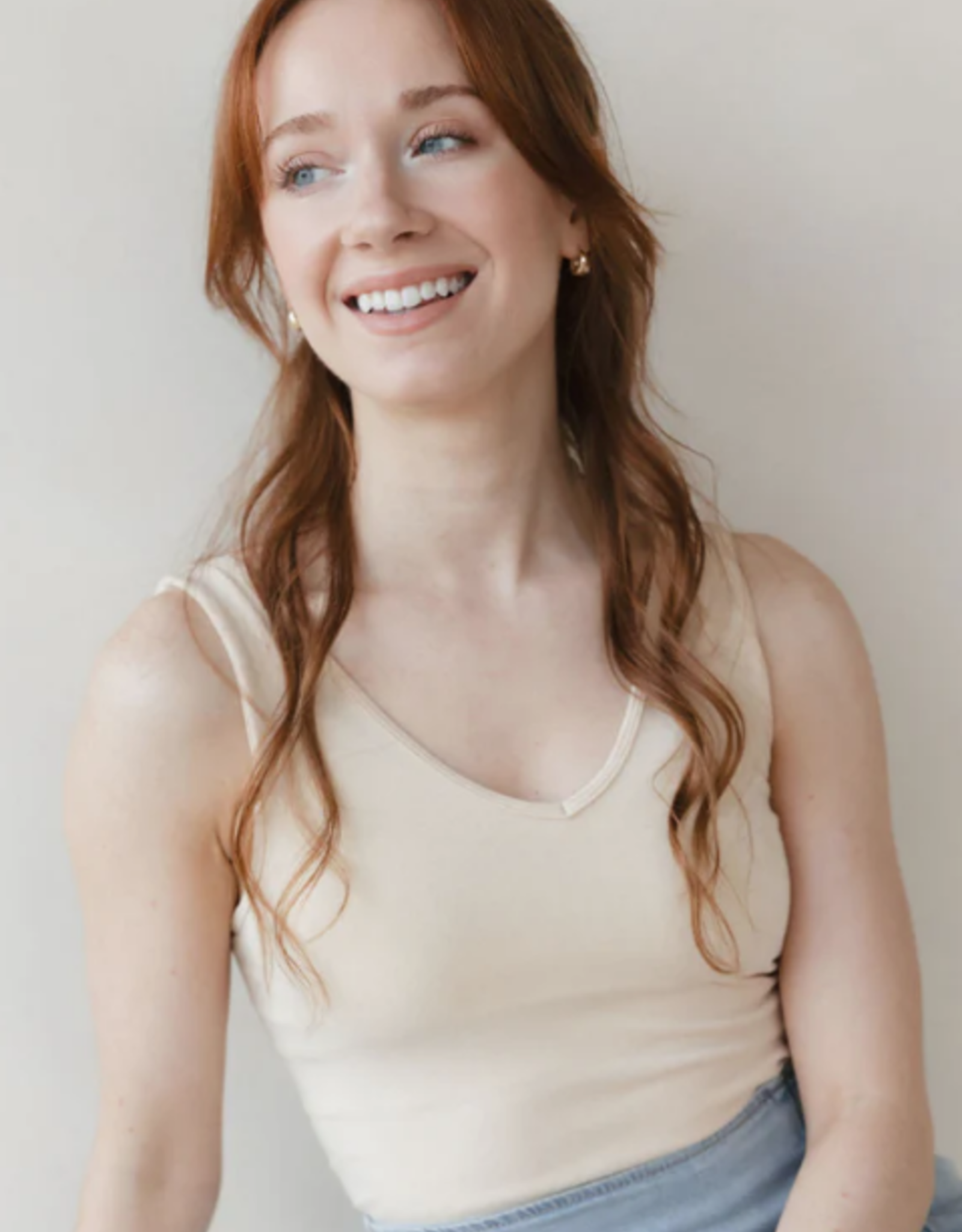 Elietian Elietian Sand Shell REGULAR FIT Reversible Neckline Tank BL