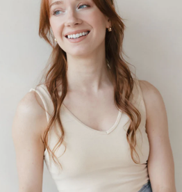 Elietian Elietian Sand Shell REGULAR FIT Reversible Neckline Tank BL