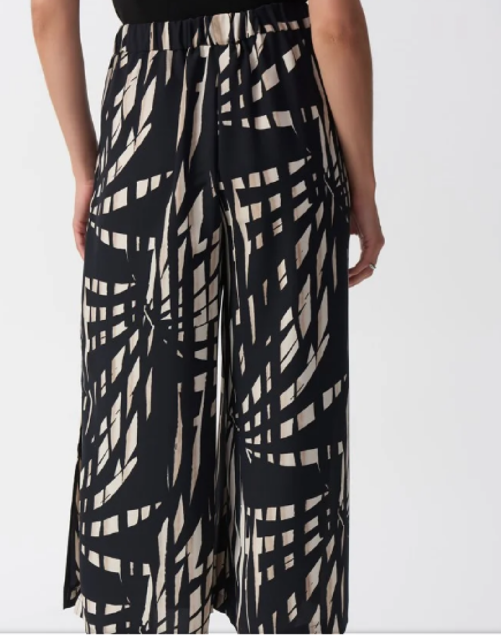 Joseph Ribkoff Joseph Ribkoff  Black/Tan  Woven Tropical Print Culotte Pant RK