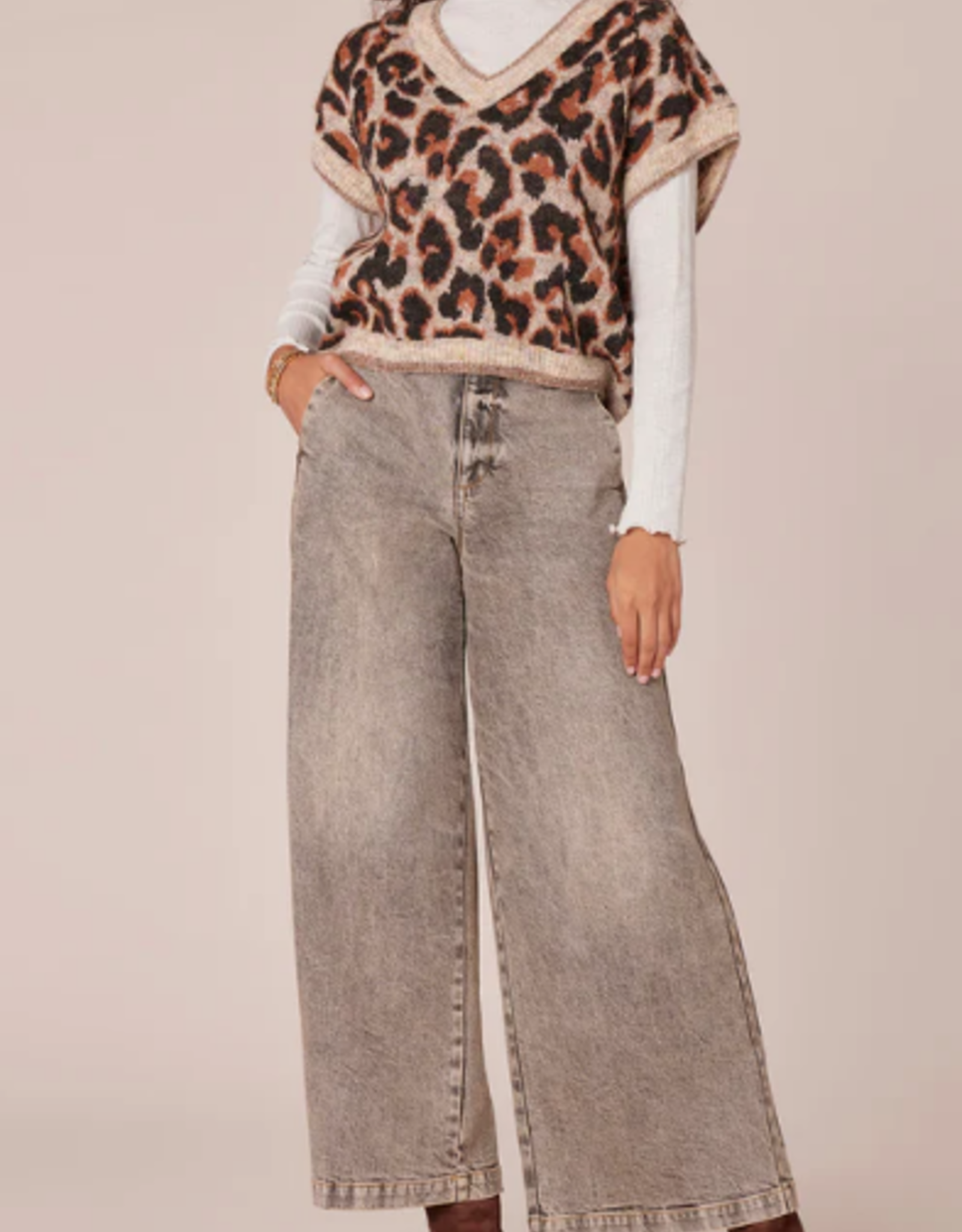 Democracy Democracy V-Neck Oatmeal Copper Animal Print  LL