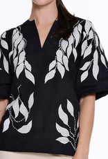 Tru Luxe Tru Luxe Black/White V-Neck Short Sleeve Leaf Applique Detail Top CK