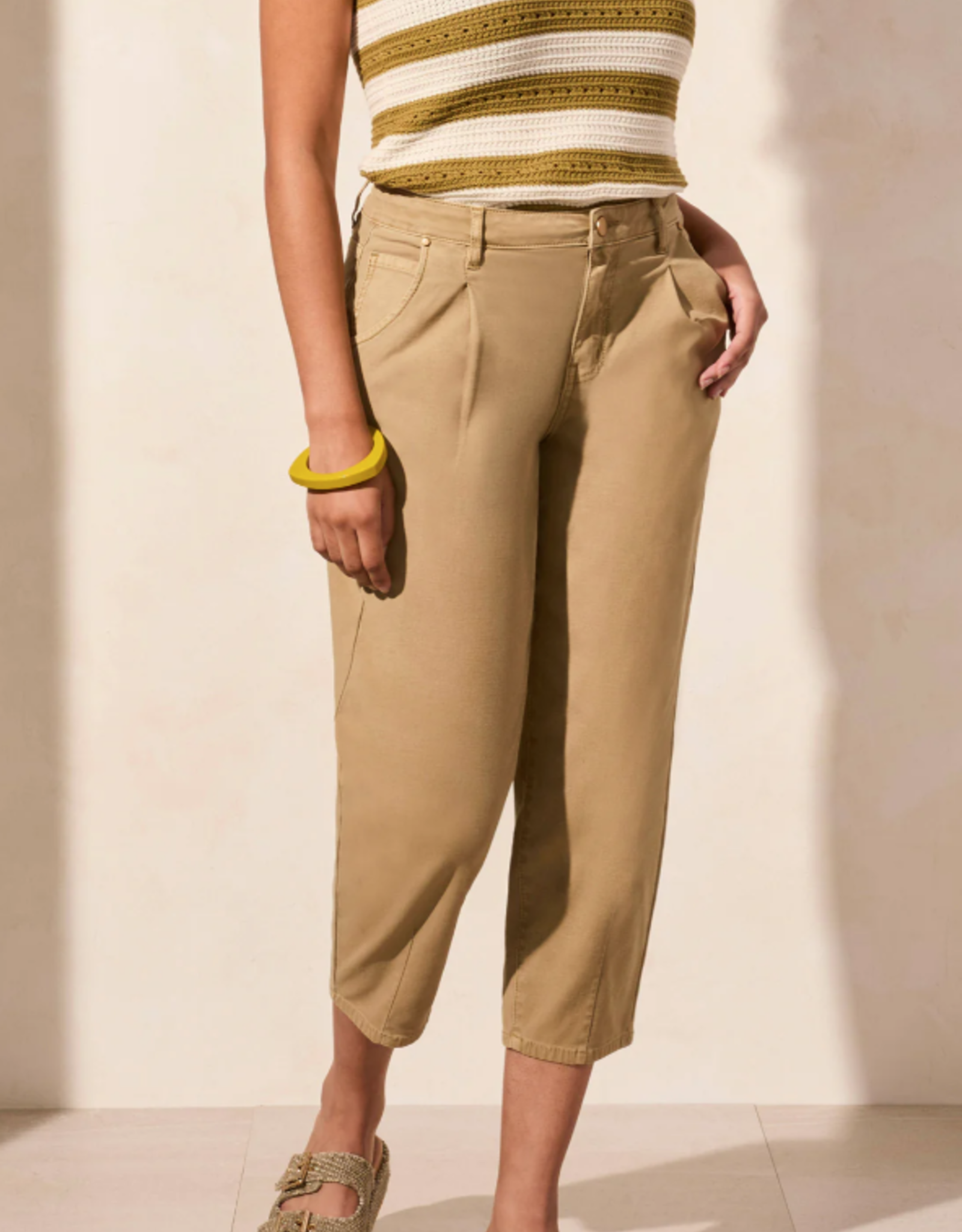Tribal Tribal Nude Olive Girlfriend Barrel Crop Zip-Up Jean