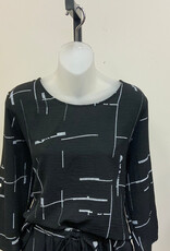 Creation Creation Black/White Line Print 3/4 Roll Slv Hi-Lo Top