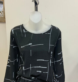 Creation Creation Black/White Line Print 3/4 Roll Slv Hi-Lo Top