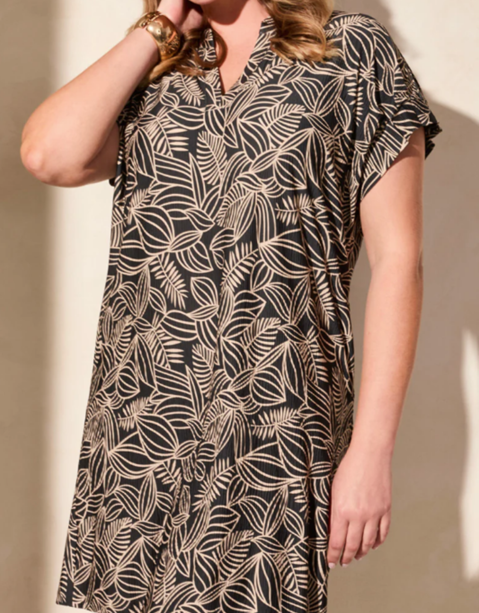 Tribal Tribal Black /Tan  V-Neck Short Sleeve Knit Dress AK