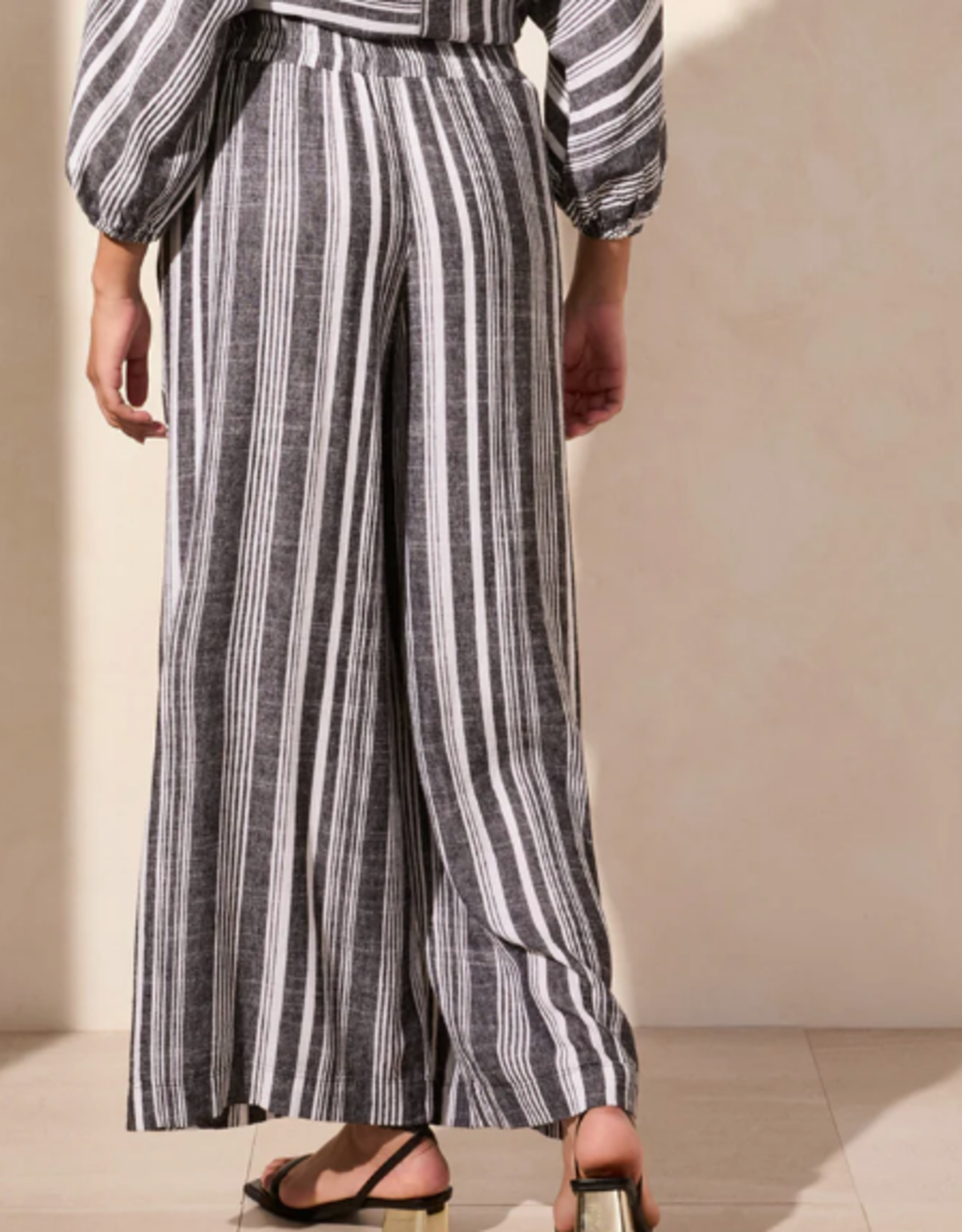 Tribal Tribal 5753O Black/White Pull On Pant Flowy Wide Leg CE