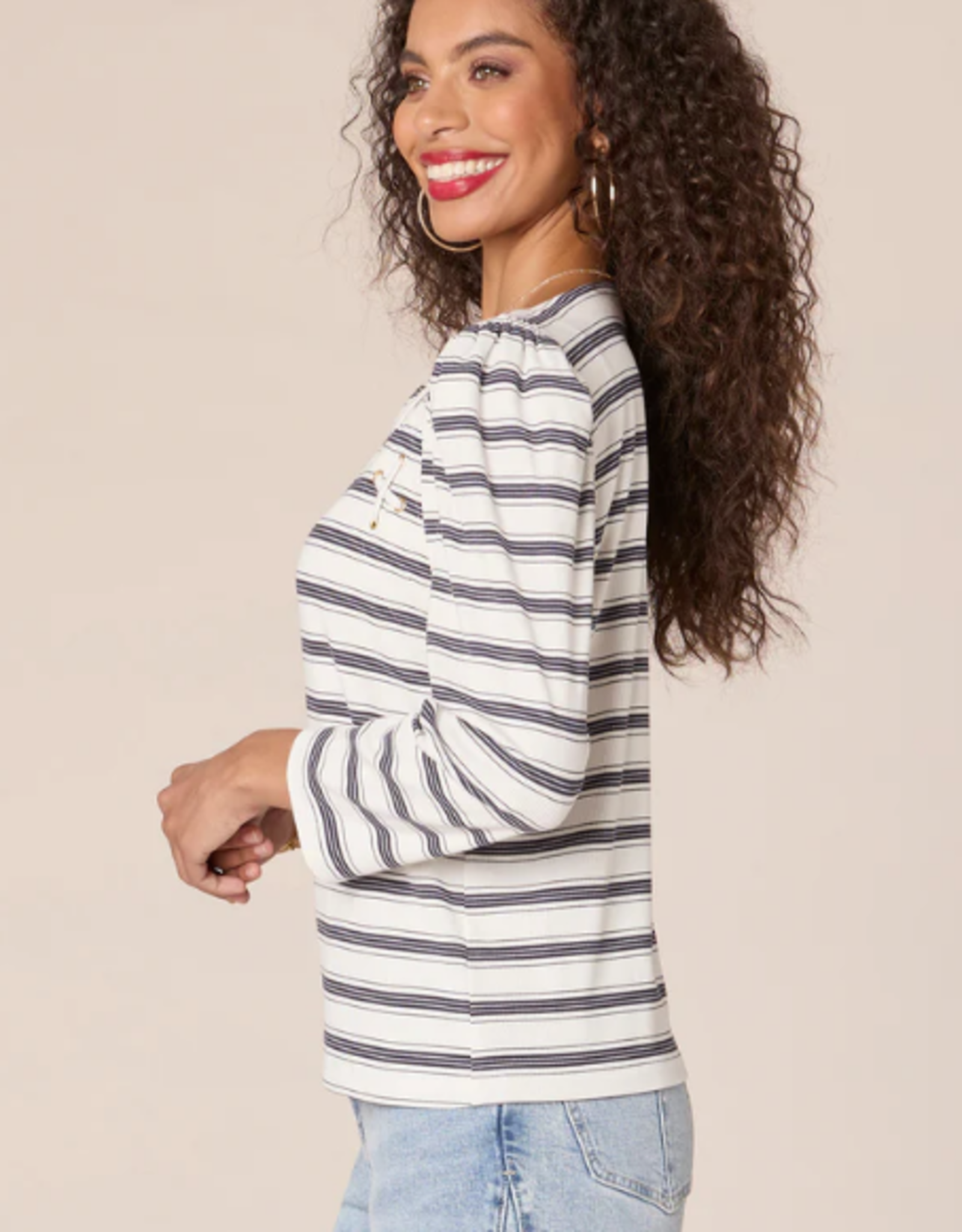Democracy Democracy  Off White/Navy  Round Neck Lace Up Detail 3/4 Sleeve Top LH