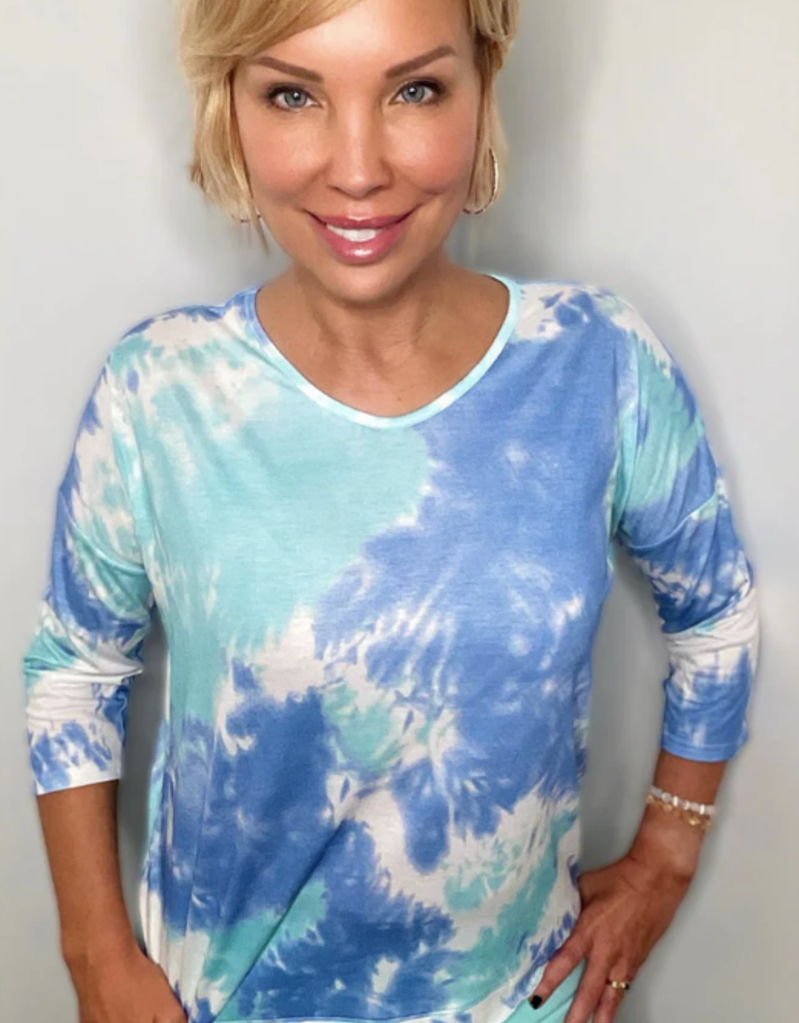 Ethyl Ethyl  3/4 Sleeve V Neck Top LC