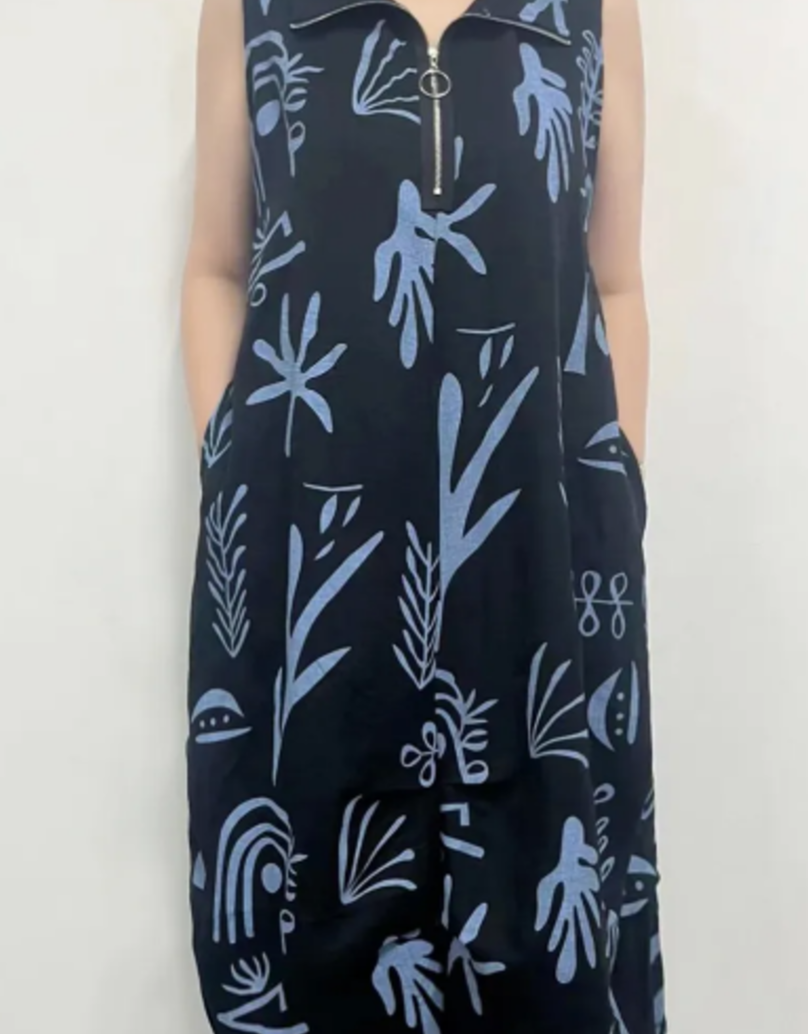 Creations Creations  Black/White Round Neck Sleeveless Dress LK