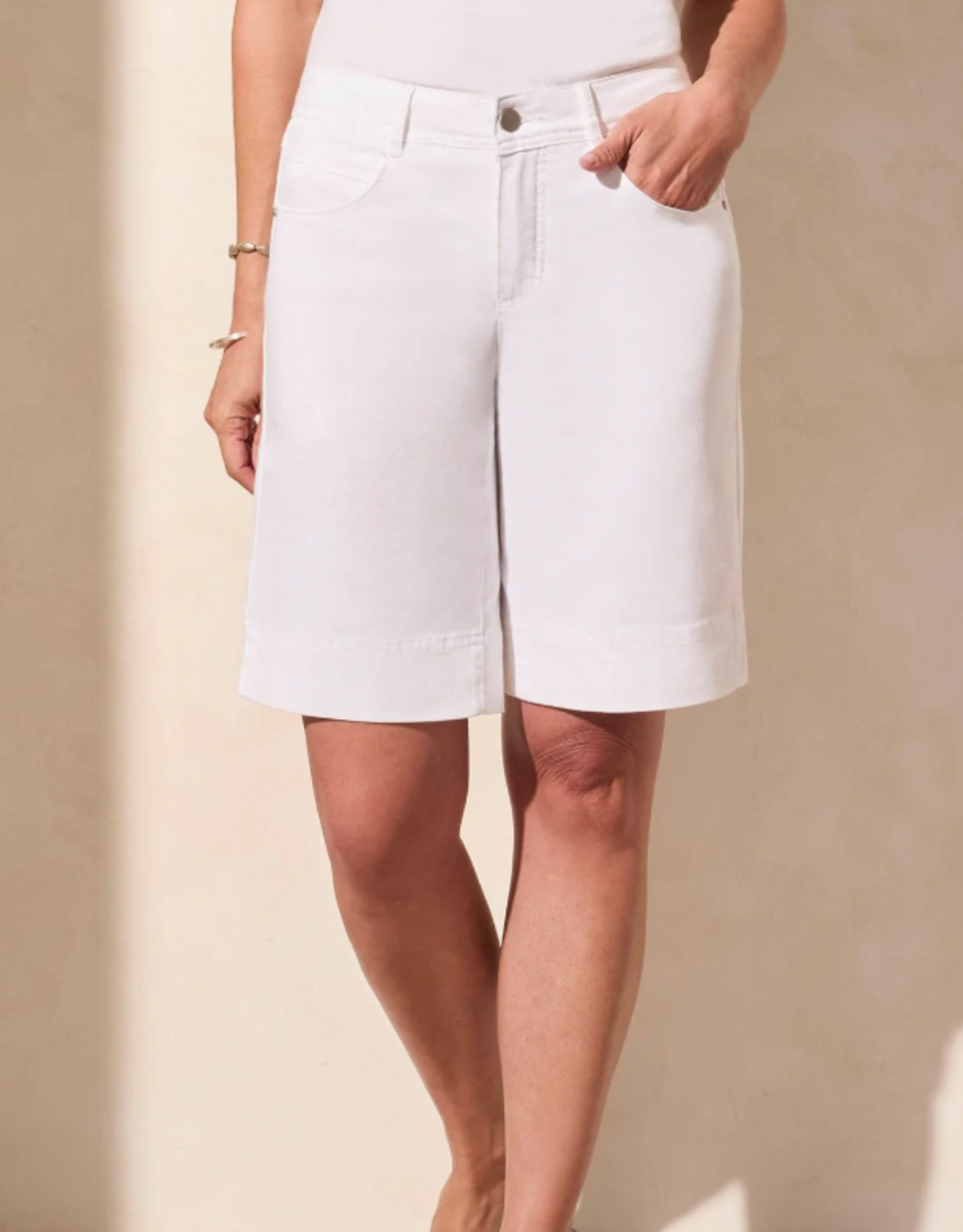 Tribal Tribal White Fly Front Wide Leg Bermuda W/Slits
