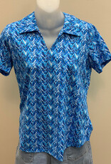 Lulu B Lulu B  Chevron Blue Print V-Neck Collar  S/S Top LO