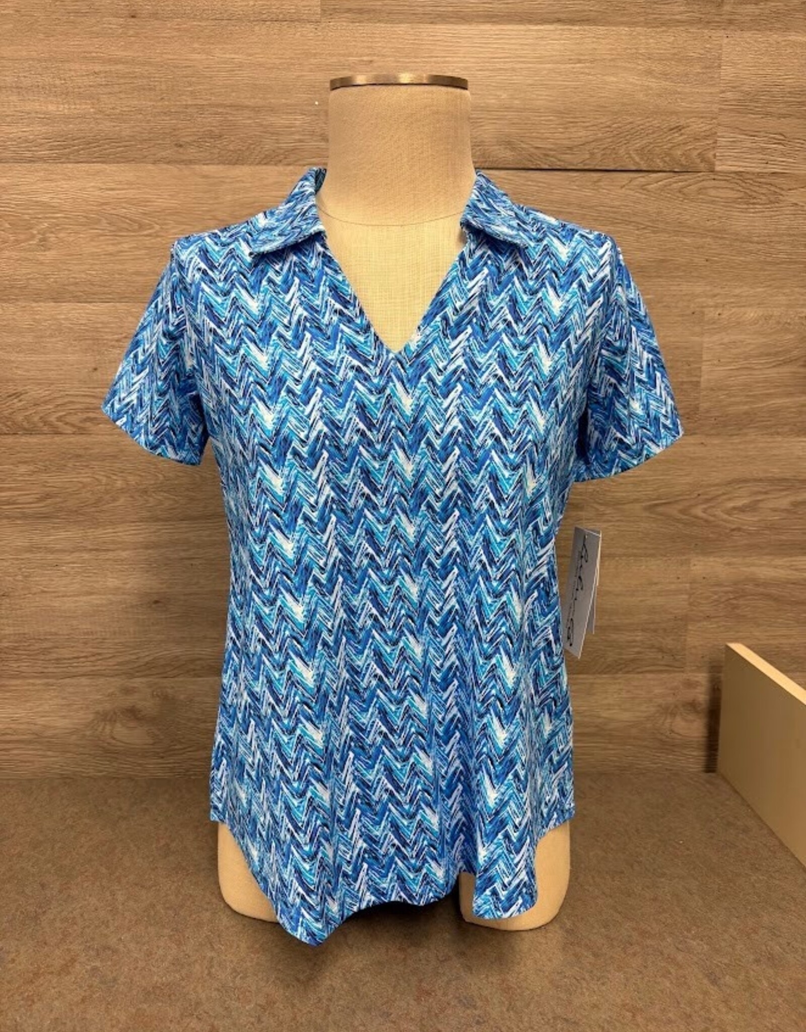 Lulu B Lulu B  Chevron Blue Print V-Neck Collar  S/S Top LO