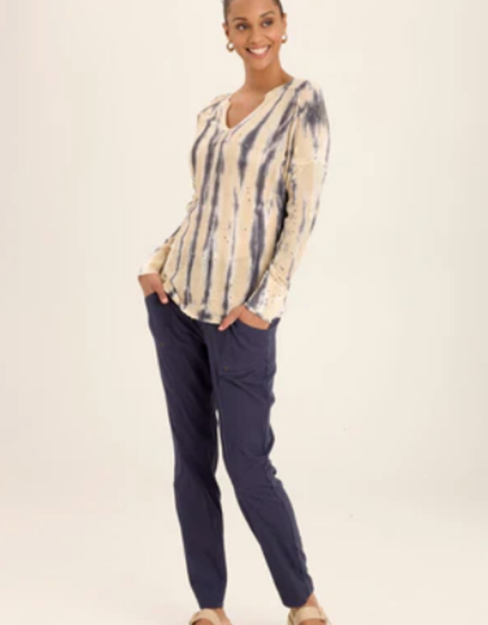Wearables Wearables Flecked Wash Mesh Bullock Pullover