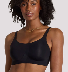 Evelyn & Bobbie Evelyn & Bobbie Black Structured Scoop Bra