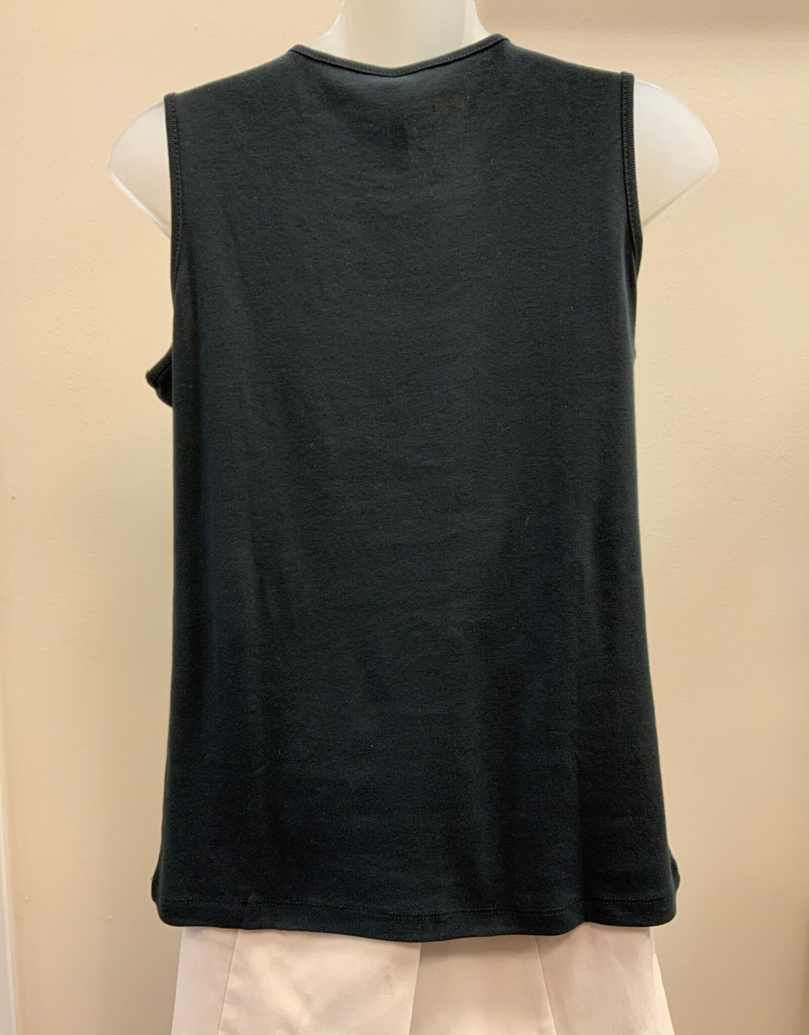 Lulu B  Black Round Neck Sleeveless Top